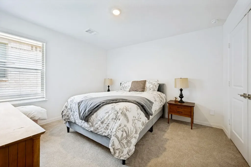 2425 Glacier Ridge Corinth TX 76210