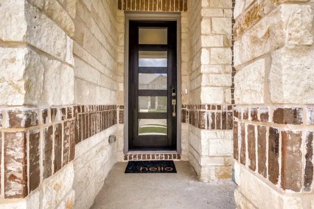 2425 Glacier Ridge Corinth TX 76210