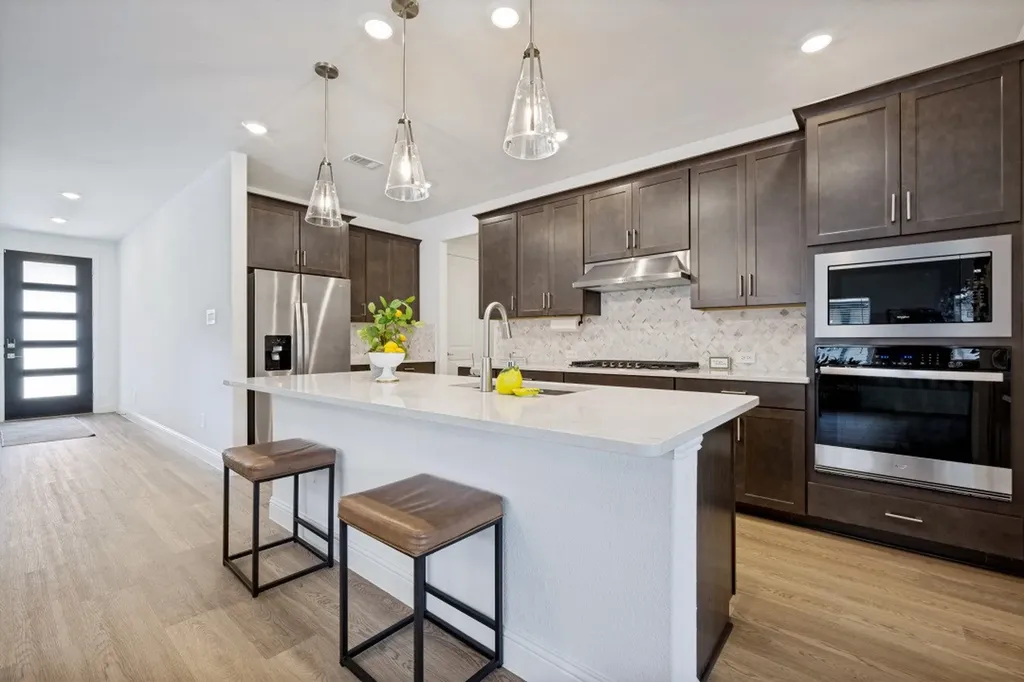 2425 Glacier Ridge Corinth TX 76210