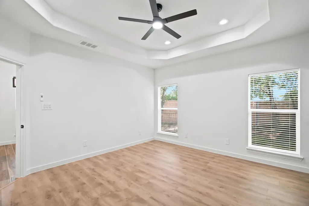 1038 Barton Avenue Glenn Heights TX 75154