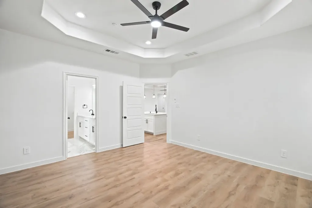 1038 Barton Avenue Glenn Heights TX 75154