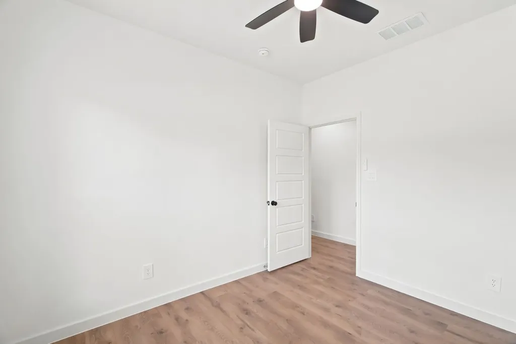 1038 Barton Avenue Glenn Heights TX 75154