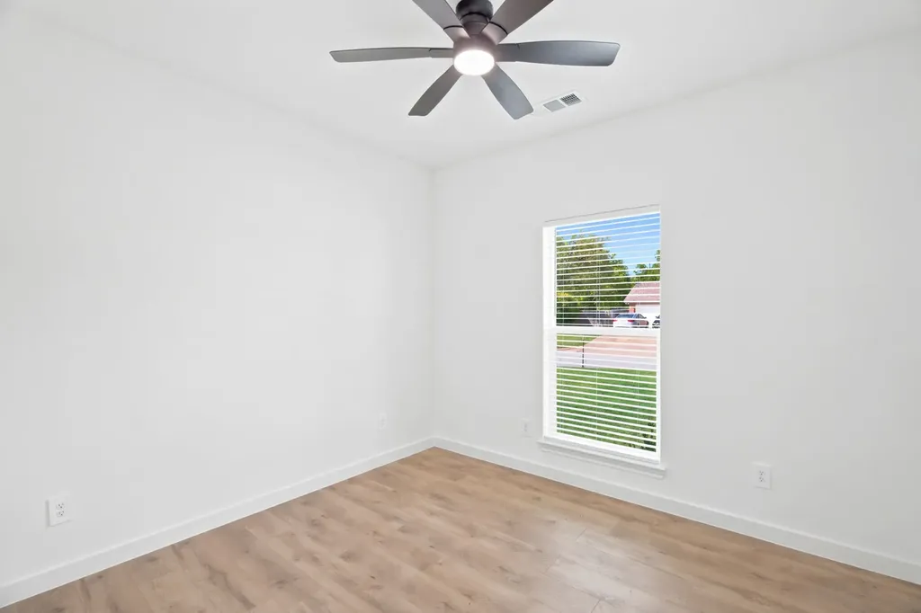 1038 Barton Avenue Glenn Heights TX 75154
