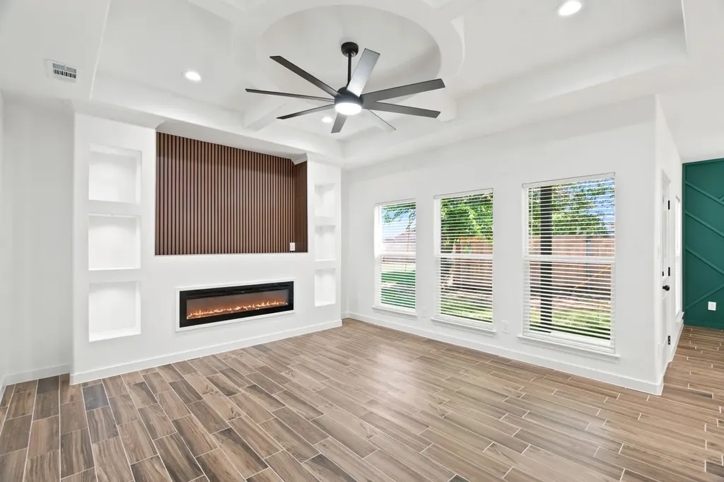 1038 Barton Avenue Glenn Heights TX 75154