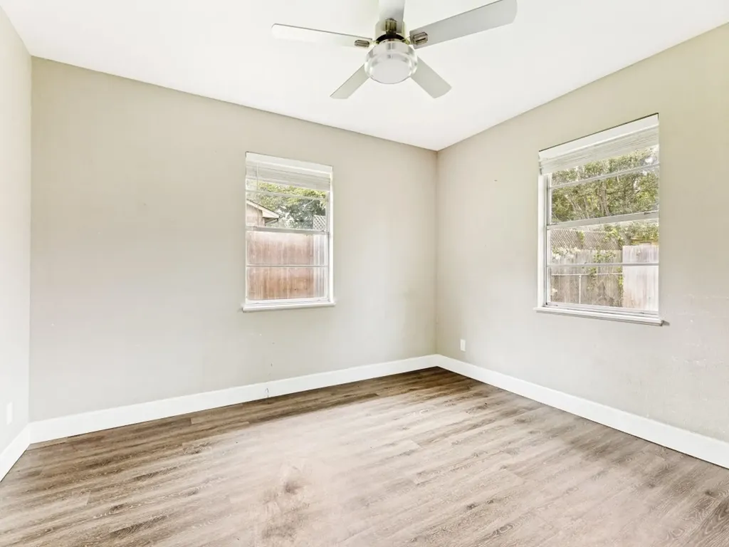 325 Walnut Avenue Azle TX 76020