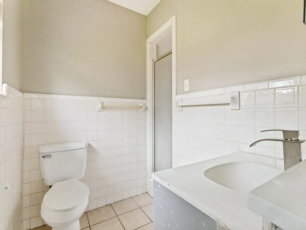 325 Walnut Avenue Azle TX 76020
