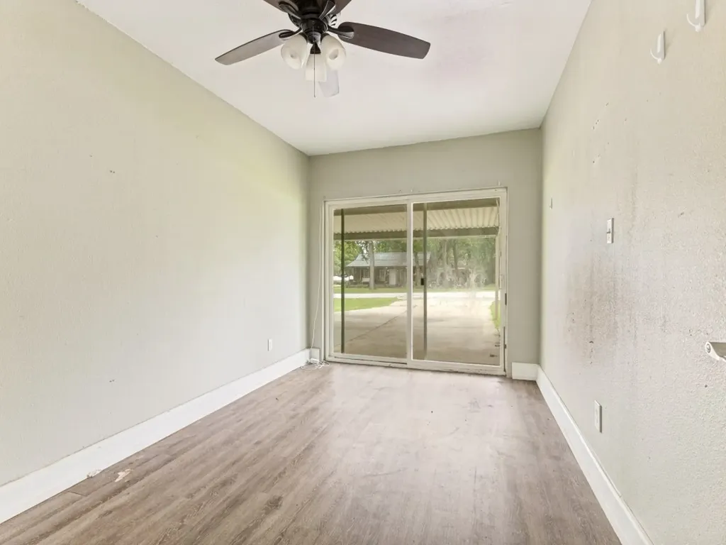 325 Walnut Avenue Azle TX 76020