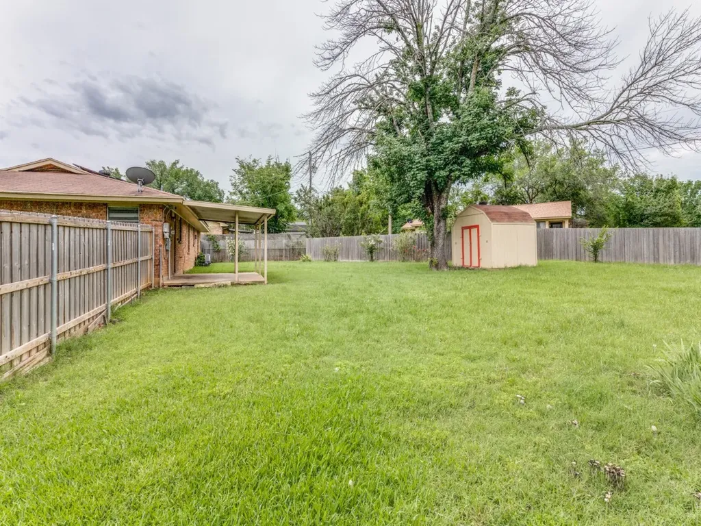 325 Walnut Avenue Azle TX 76020