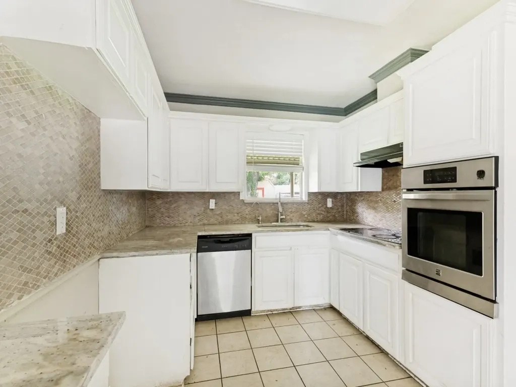325 Walnut Avenue Azle TX 76020