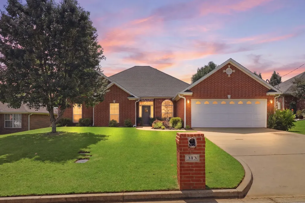 313 Ithaca Drive Longview TX 75604