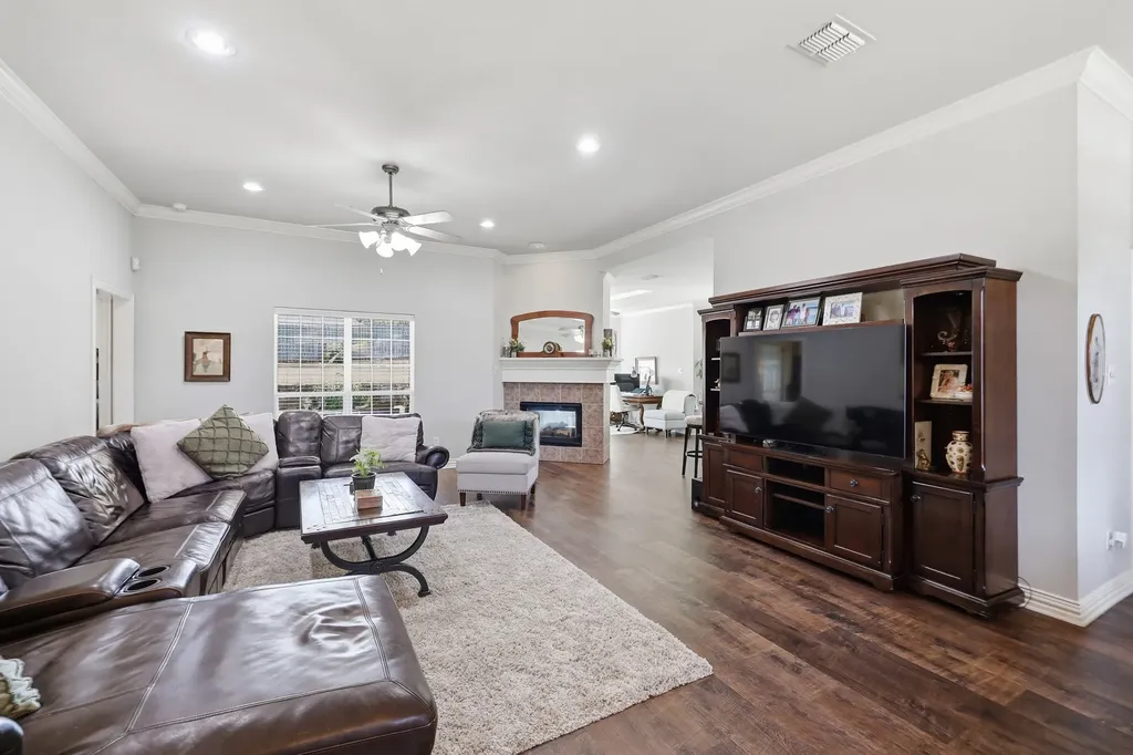 313 Ithaca Drive Longview TX 75604