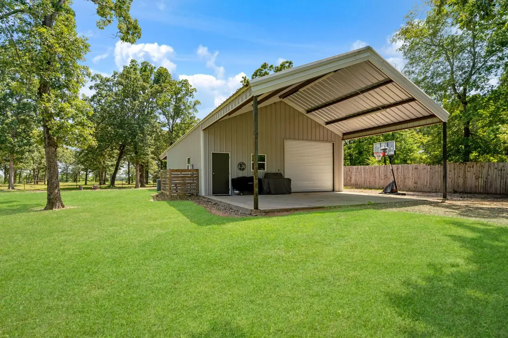 12234 Farm Road 195 Paris TX 75462