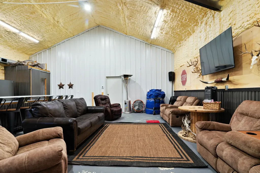 12234 Farm Road 195 Paris TX 75462