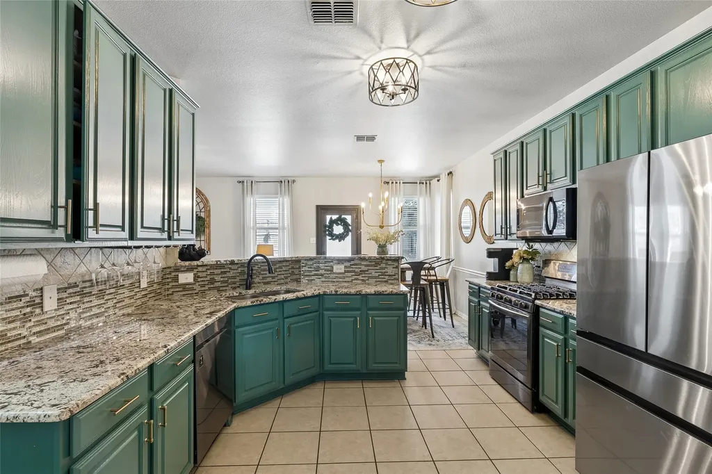 10212 Pear Street Fort Worth TX 76244
