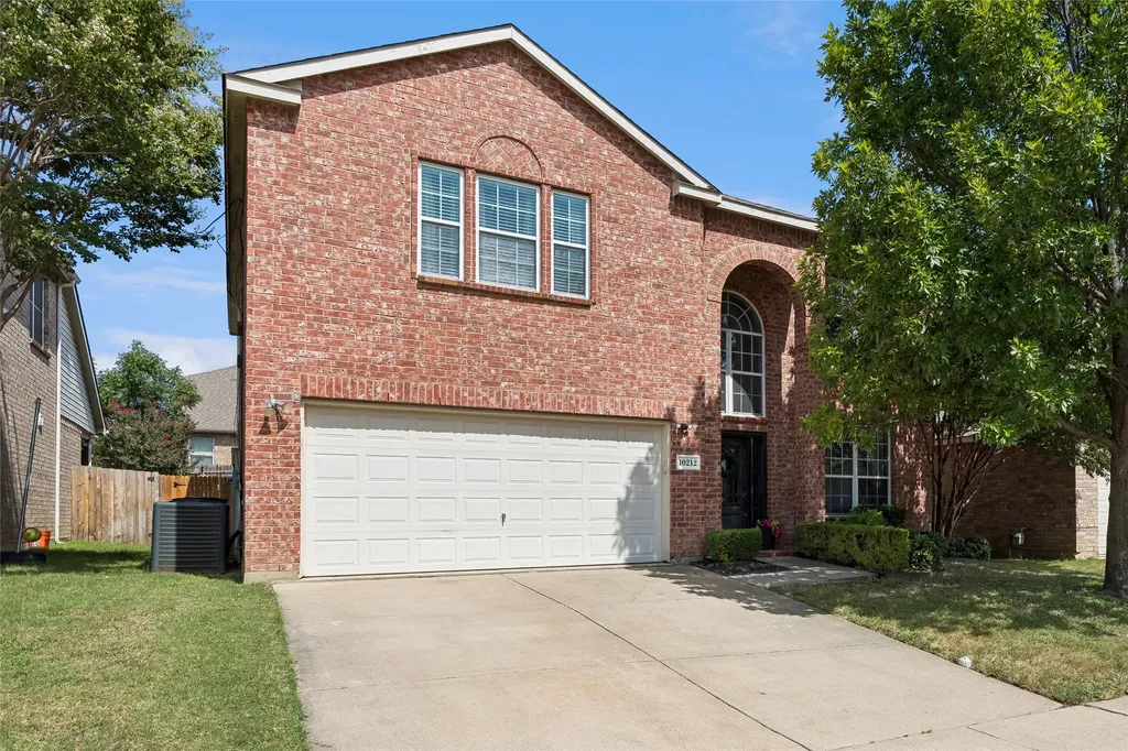 10212 Pear Street Fort Worth TX 76244