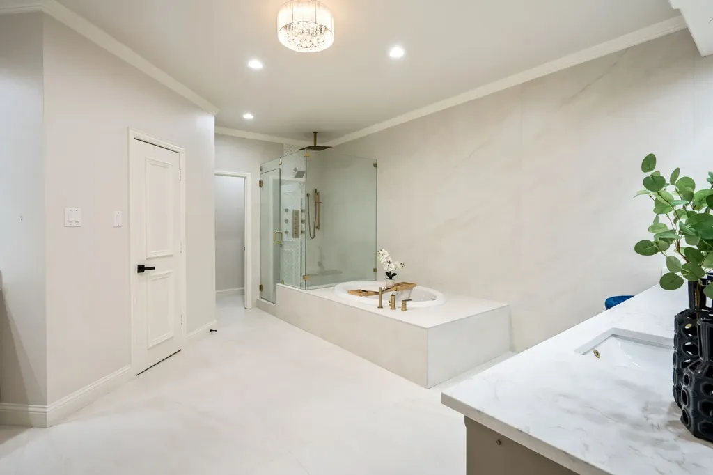 5120 Briar Tree Drive Dallas TX 75248