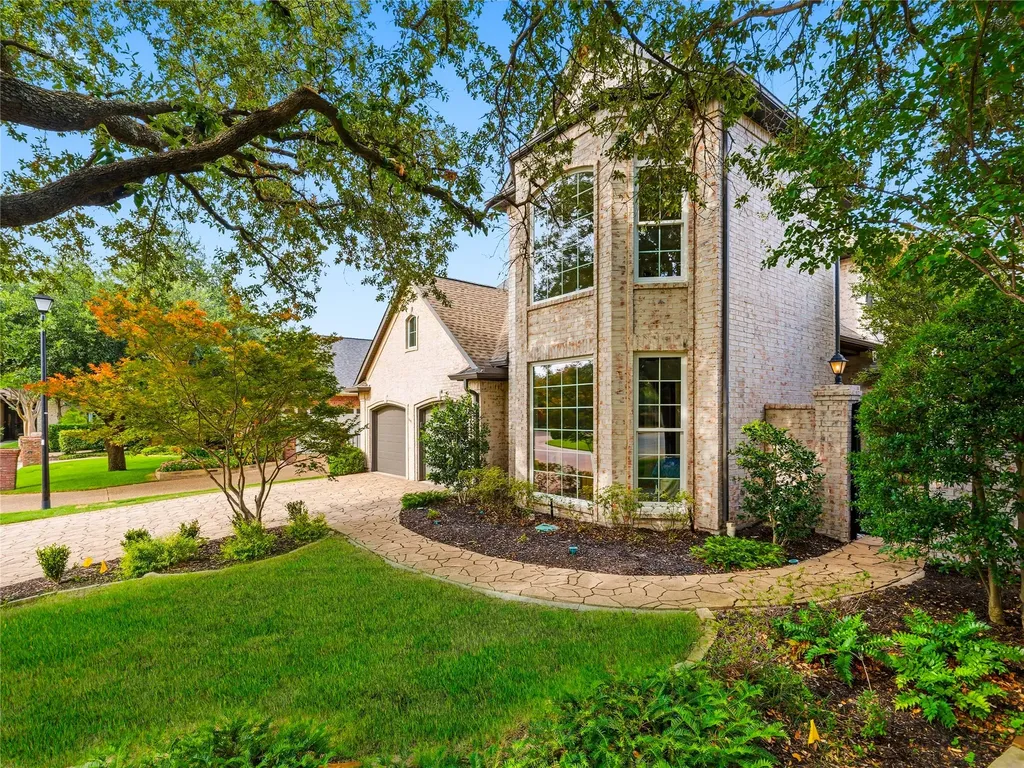5120 Briar Tree Drive Dallas TX 75248
