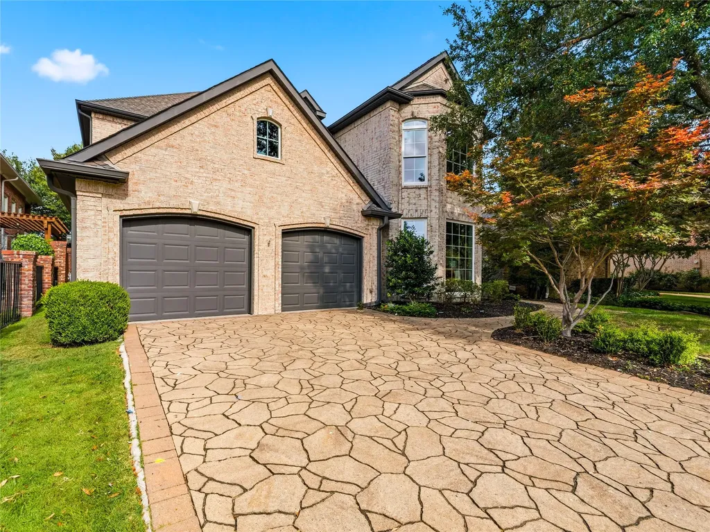 5120 Briar Tree Drive Dallas TX 75248