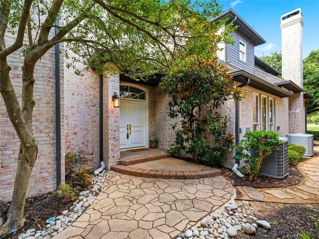 5120 Briar Tree Drive Dallas TX 75248