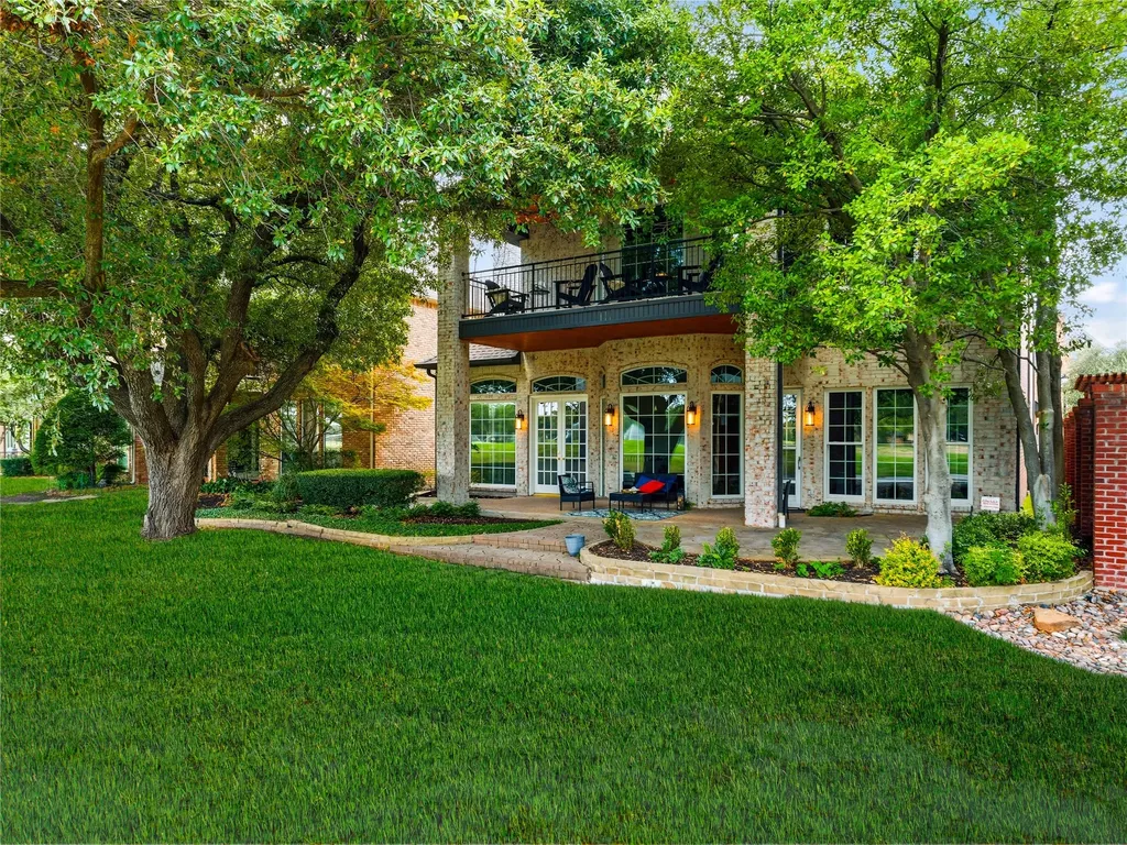 5120 Briar Tree Drive Dallas TX 75248