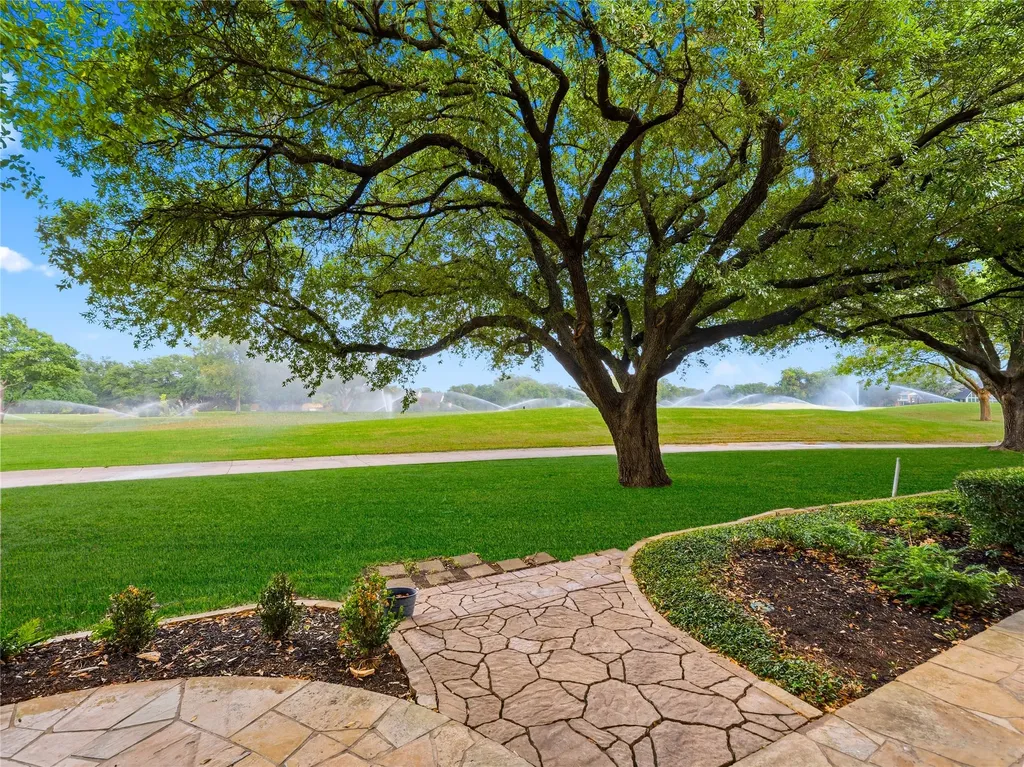 5120 Briar Tree Drive Dallas TX 75248