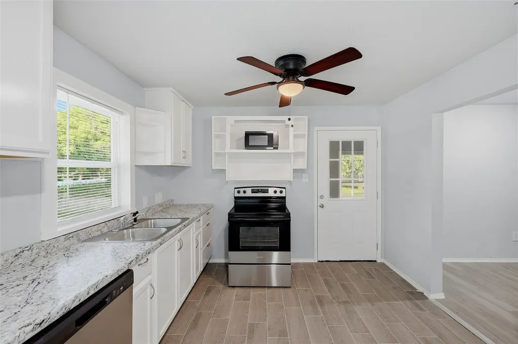 718 W Belden Street Sherman TX 75092