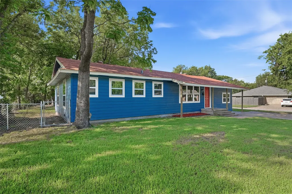 718 W Belden Street Sherman TX 75092