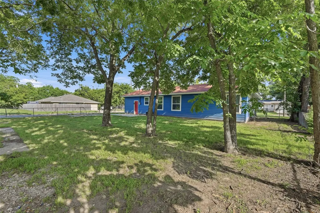 718 W Belden Street Sherman TX 75092