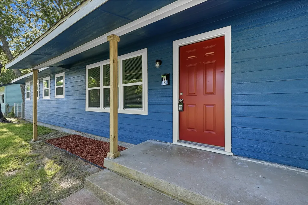 718 W Belden Street Sherman TX 75092