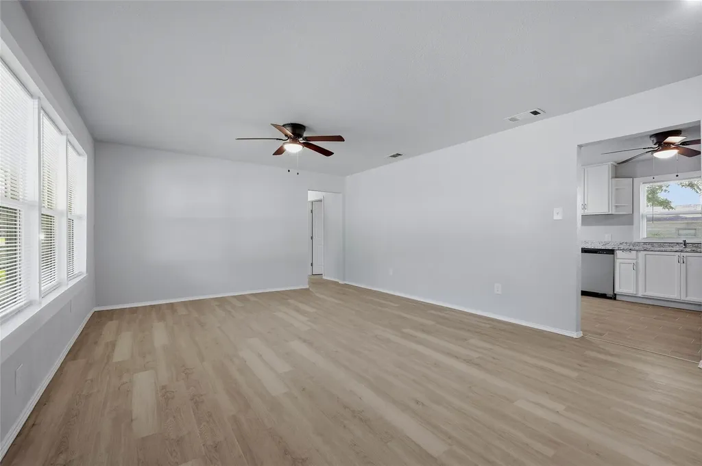 718 W Belden Street Sherman TX 75092