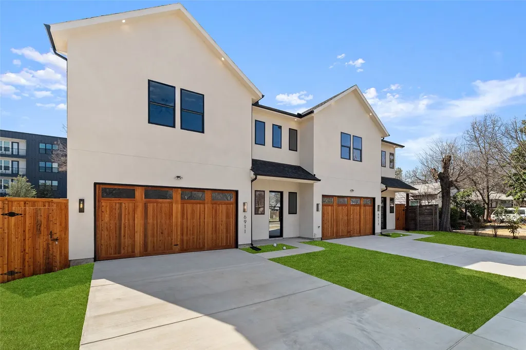 6911 & 6913 Mohawk Drive Dallas TX 75235