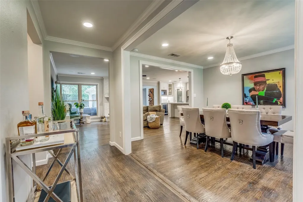 6711 Kingsbury Drive Dallas TX 75231