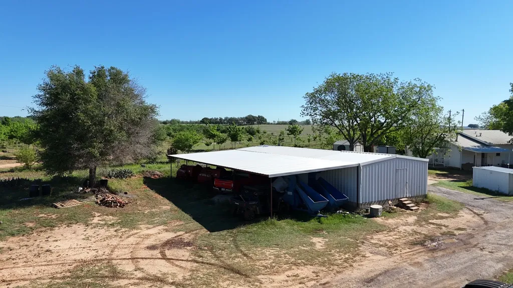 401 County Road 326 Comanche TX 76442