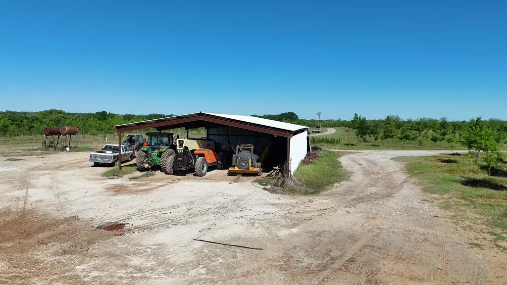 401 County Road 326 Comanche TX 76442
