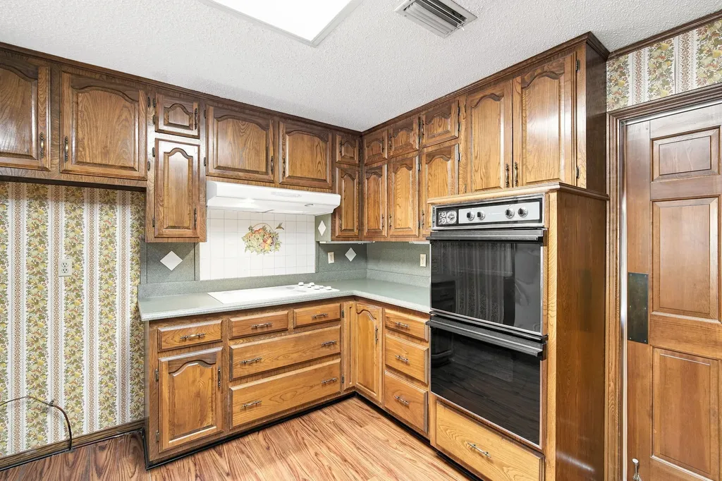 2000 Crisp Road Ennis TX 75119