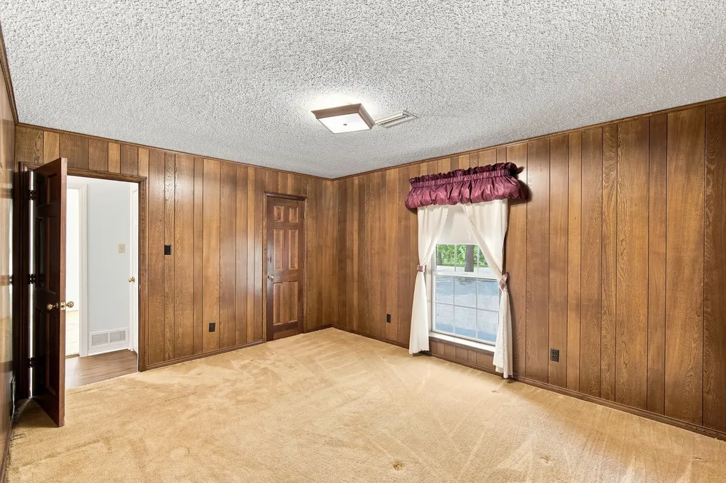2000 Crisp Road Ennis TX 75119