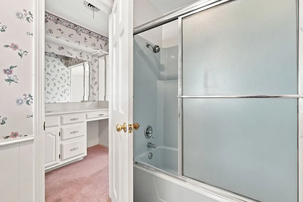 2000 Crisp Road Ennis TX 75119