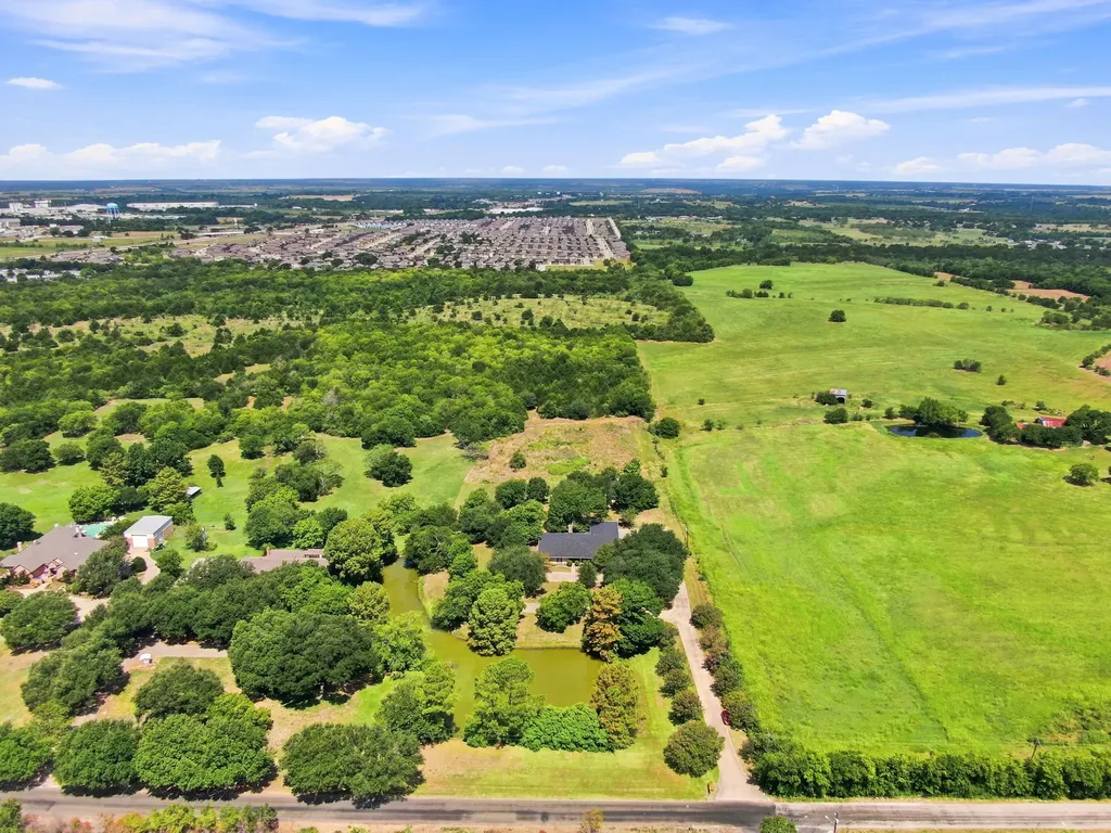 2000 Crisp Road Ennis TX 75119