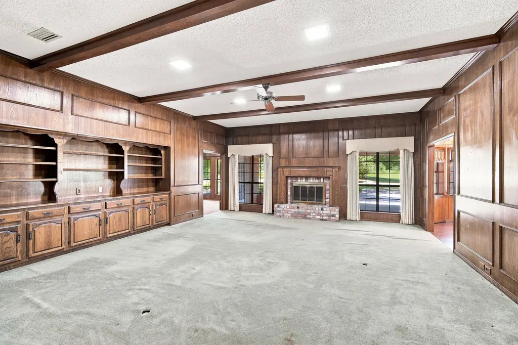 2000 Crisp Road Ennis TX 75119