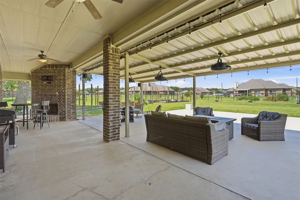 205 Lavender Court Springtown TX 76082