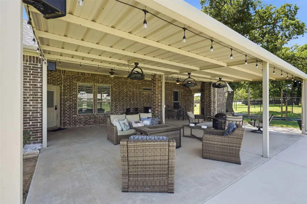 205 Lavender Court Springtown TX 76082