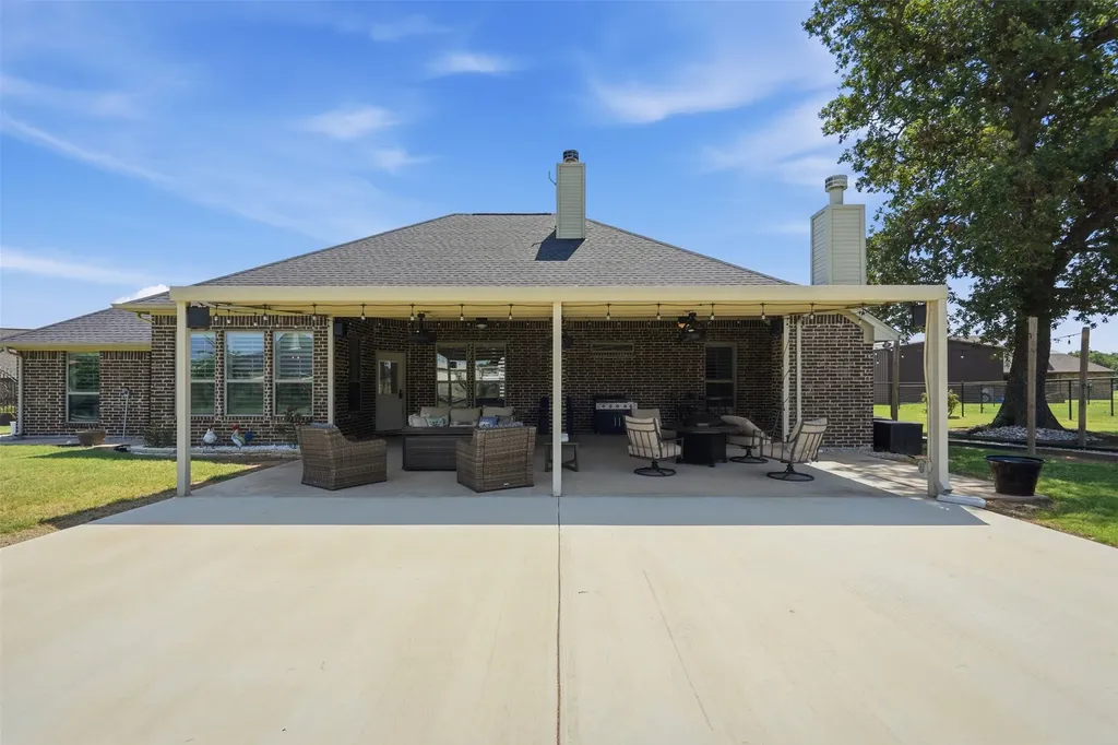 205 Lavender Court Springtown TX 76082