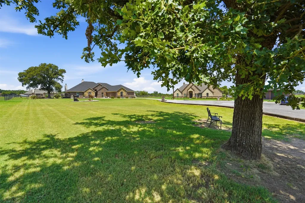 205 Lavender Court Springtown TX 76082