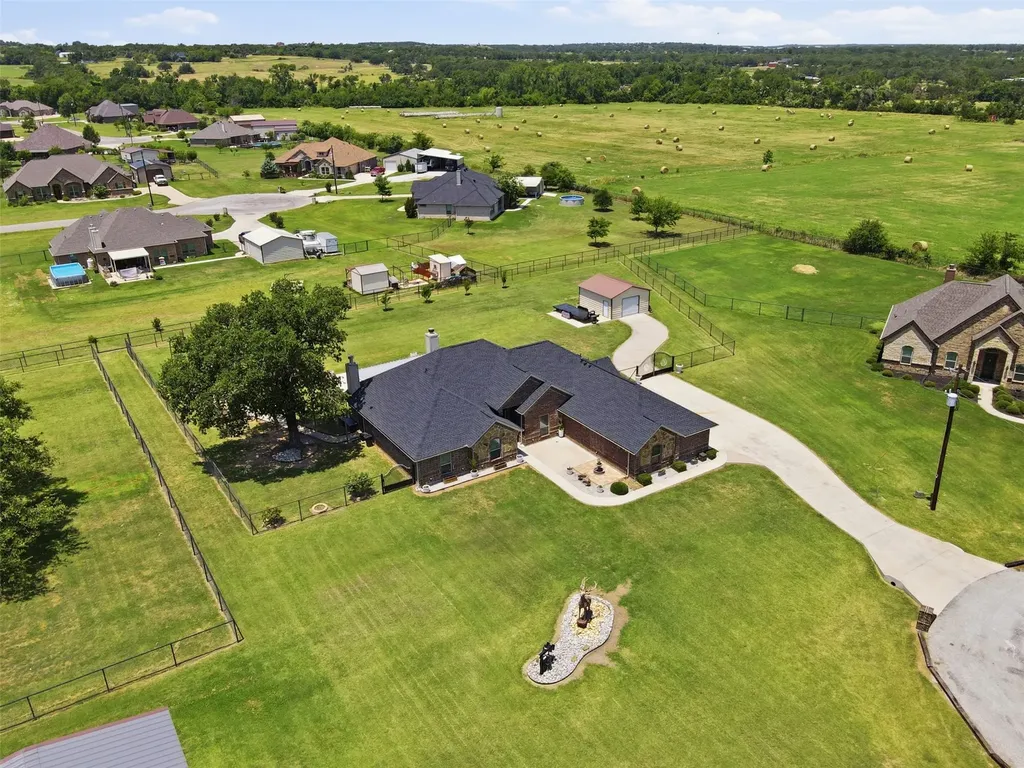 205 Lavender Court Springtown TX 76082
