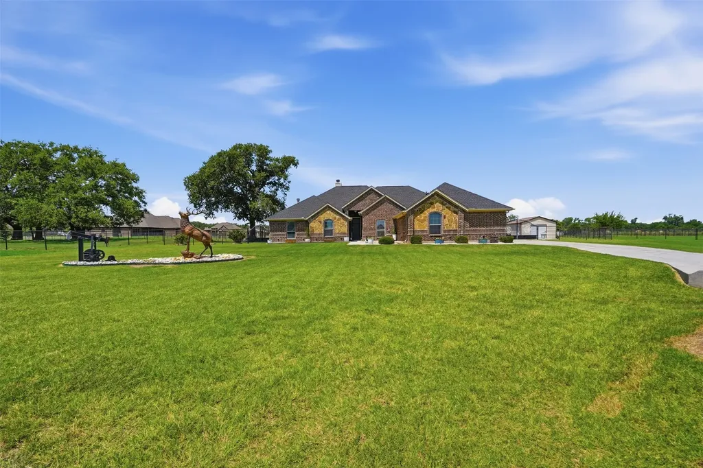 205 Lavender Court Springtown TX 76082
