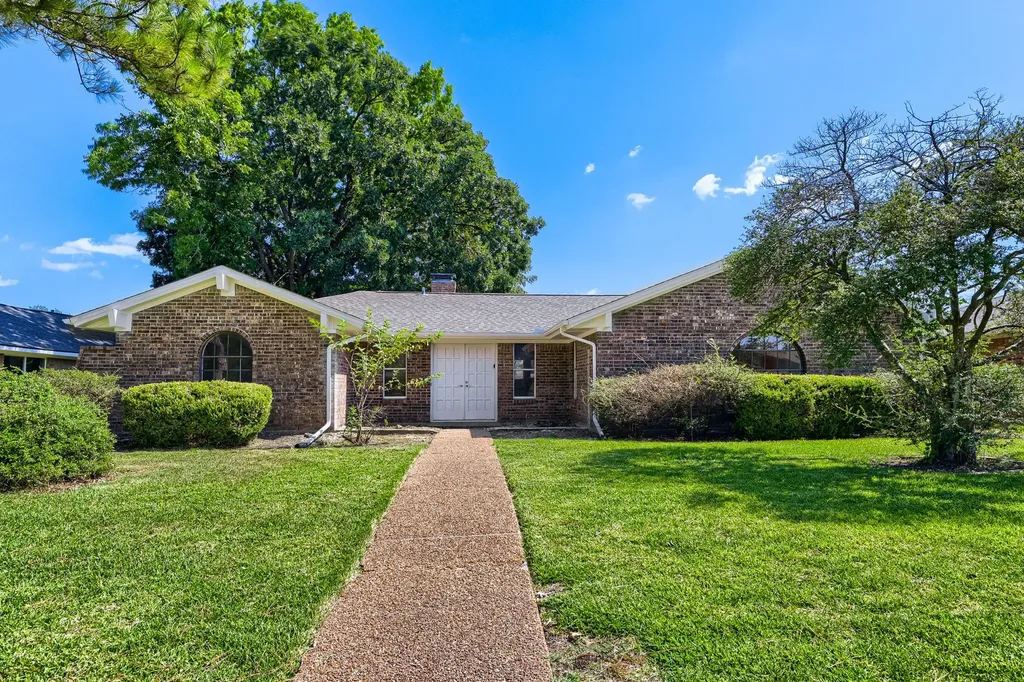 2000 Macao Place Plano TX 75075