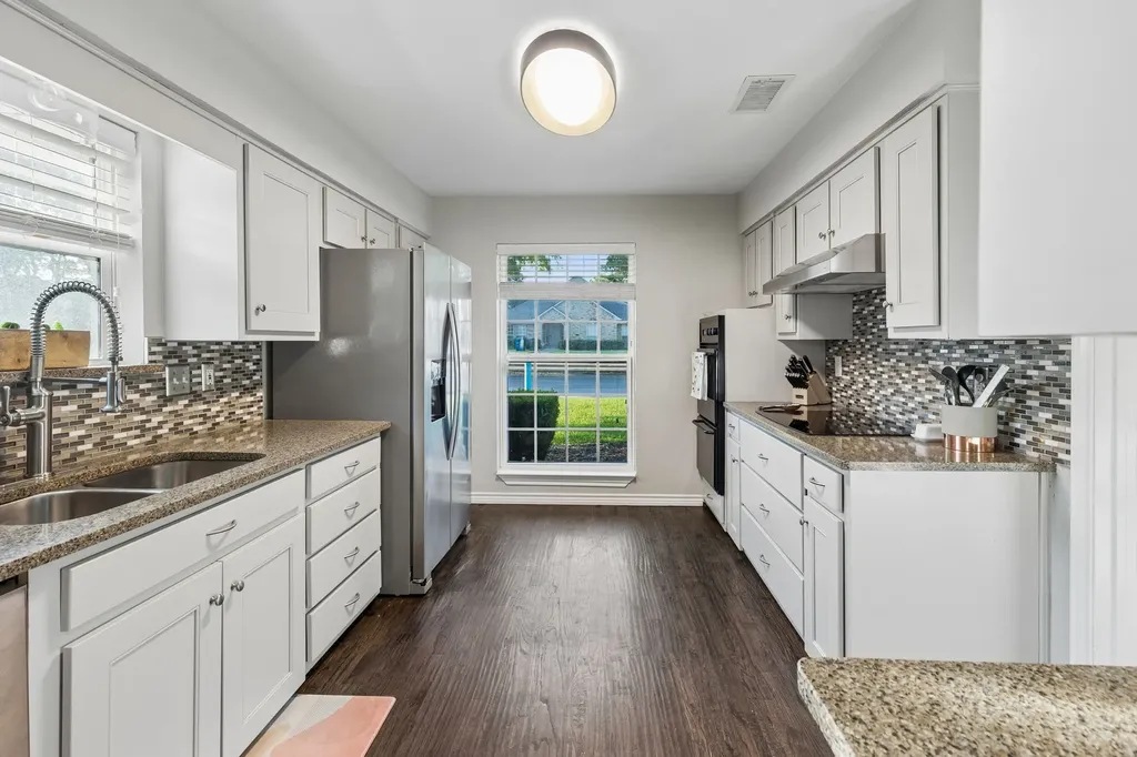 6708 Mccallum Boulevard Dallas TX 75252