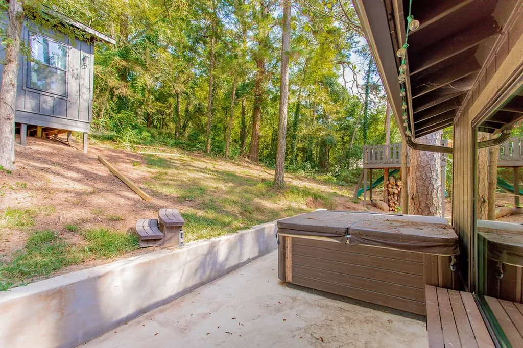 211 Hideaway Lane Central Hideaway TX 75771