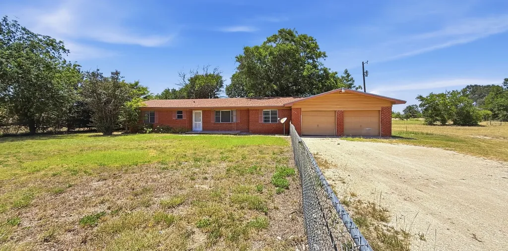902 S Us Highway 281 Evant TX 76525