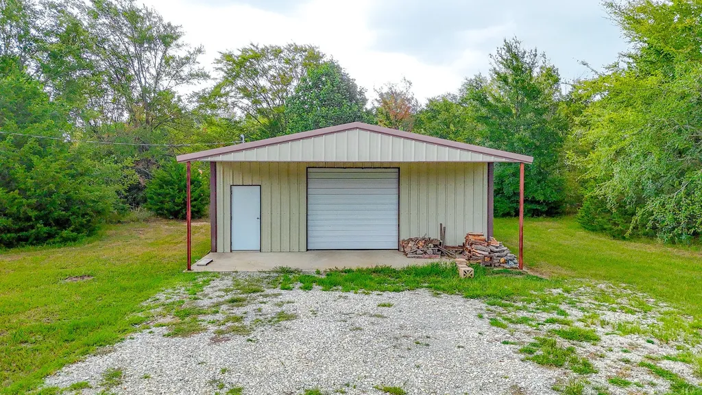 9982 County Road 4200 Kerens TX 75144